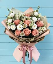 Букет цветов из:  Розы, Альстромерии и Лизиантусы в Благоево