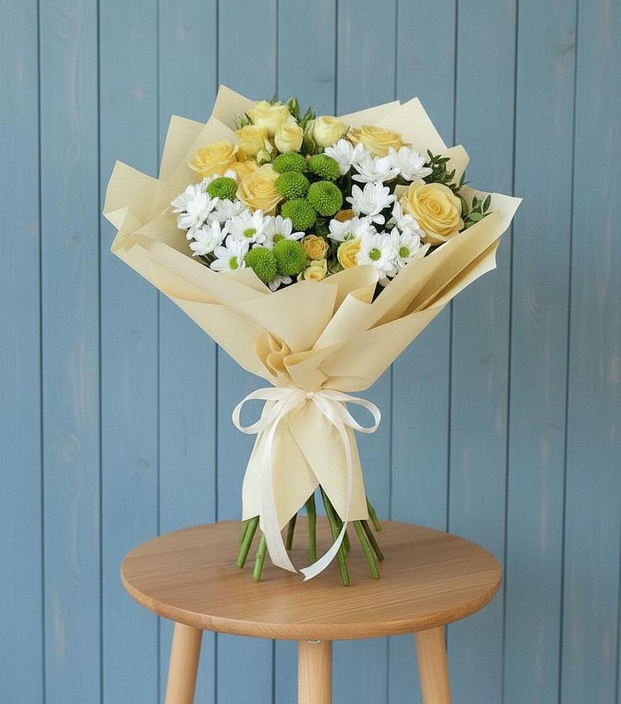 Букет цветов из: Хризантемы и Розы в Благоево