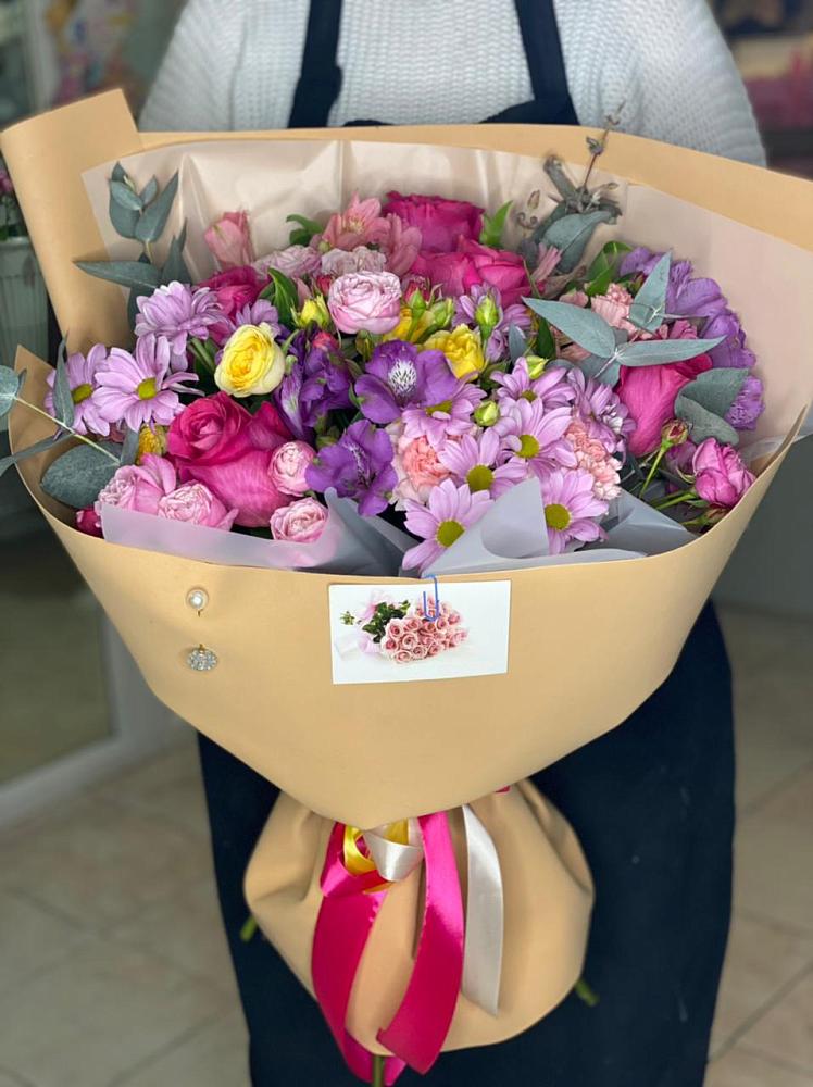 Букет цветов из: Хризантемы, Гвоздики и Альстромерии в Благоево