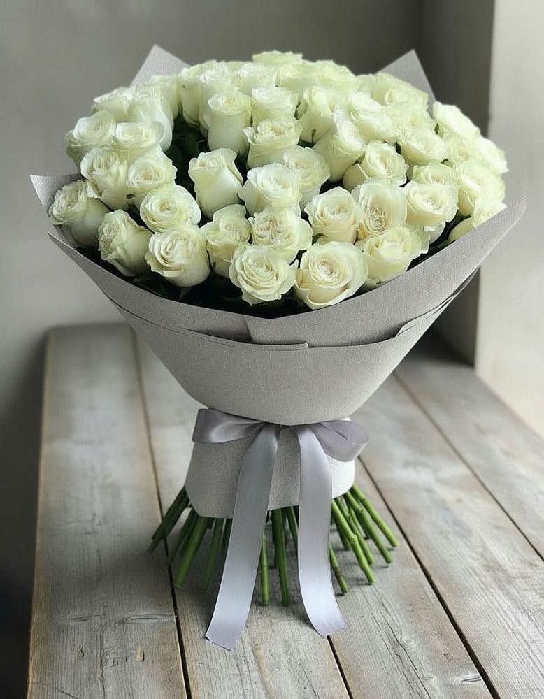 Букет 35 Белых роз в Благоево