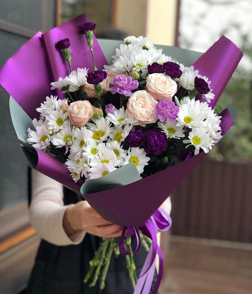 Букет цветов из: Хризантемы, Гвоздики и Розы в Благоево