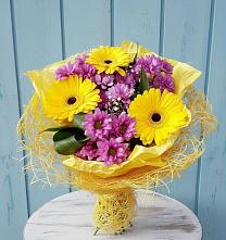 Букет цветов из:  Хризантемы и Герберы в Благоево