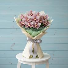 Букет цветов из:  Орхидеи и Розы в Благоево