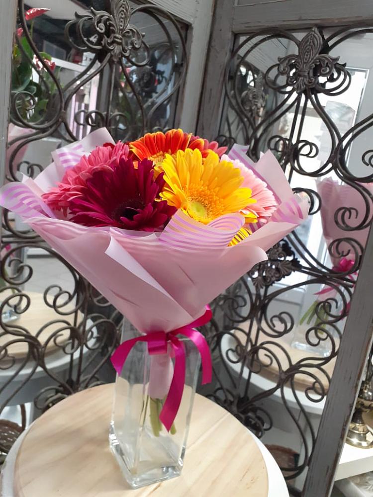 Букет цветов из: Герберы в Благоево