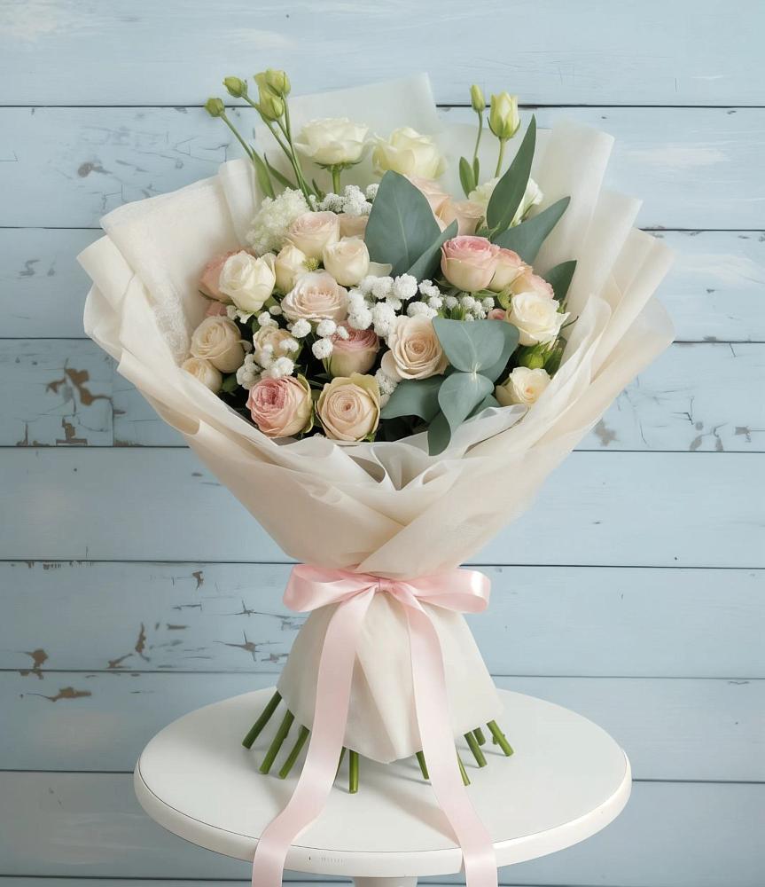 Букет цветов из: Розы и Лизиантусы в Благоево