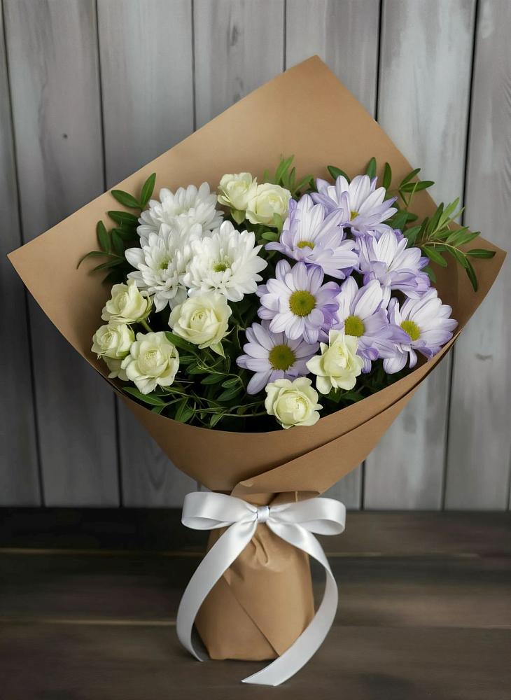 Букет цветов из: Хризантемы и Розы в Благоево