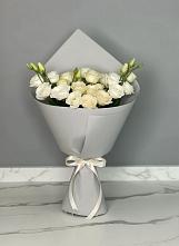 Букет цветов из:  Розы и Лизиантусы в Благоево